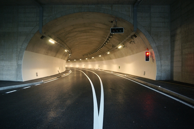 Projet Poya tunnel