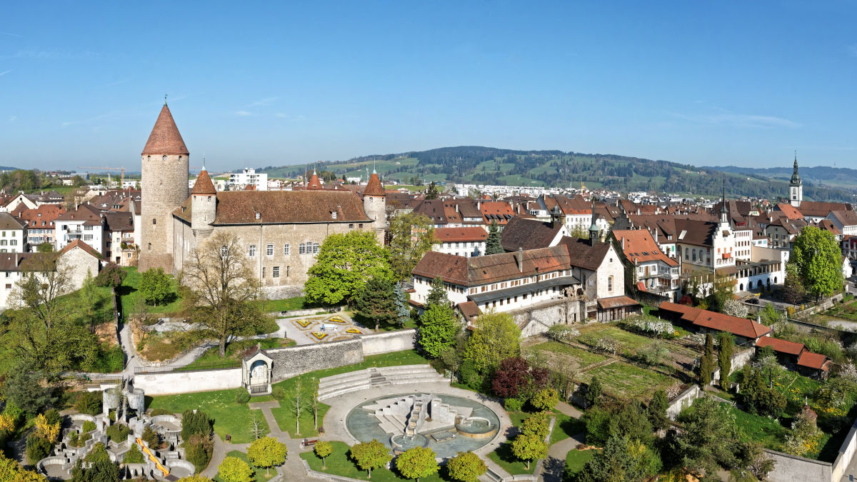 Agrandir l'image Le château de Bulle qui abrite la préfecture de la Gruyère