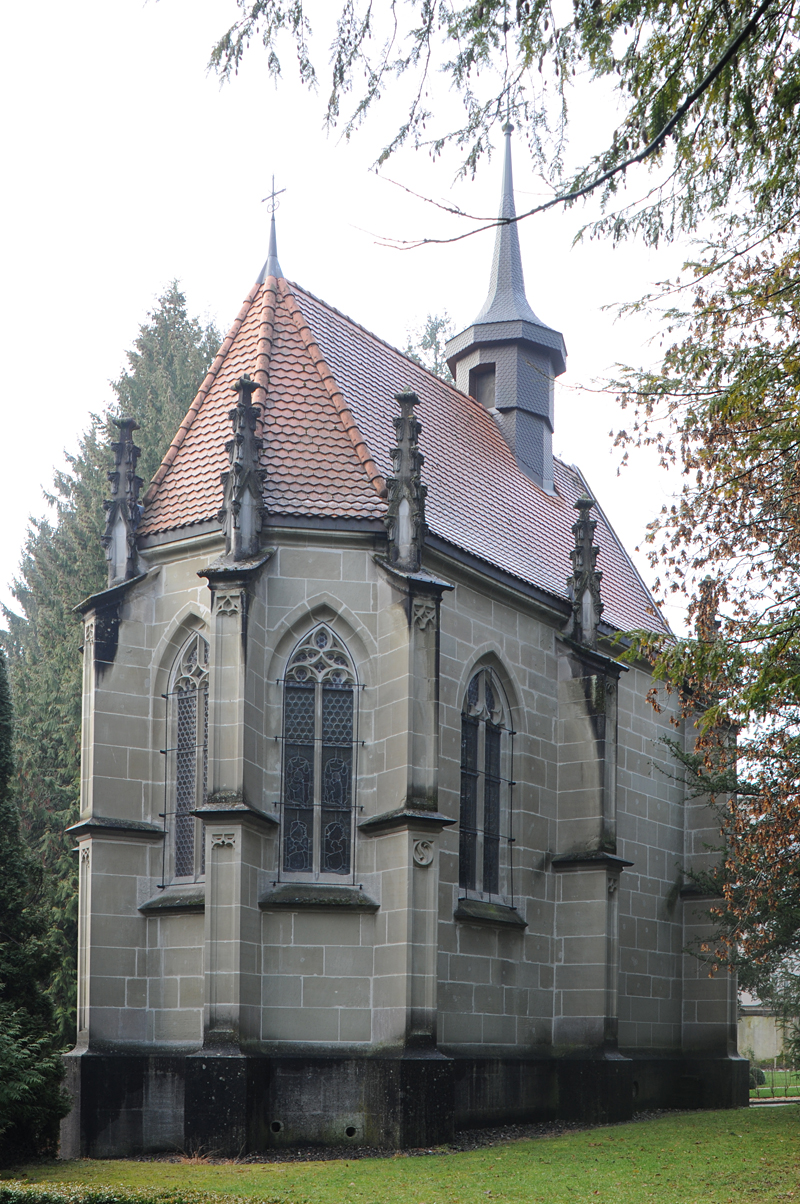 St. Bartholomäus Kapelle des Schlosses Pérolles in Freiburg, um 1518-1520, von einem Mitarbeiter von Hans Felder dem jüngeren, beauftragt von Christoph von Diesbach als private Kapelle und Familienmausoleum. 