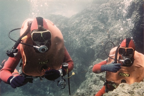 Plongeurs de la Police cantonale Fribourg, en 1982 / Taucher der Kantonspolizei Freiburg, im Jahr 1982