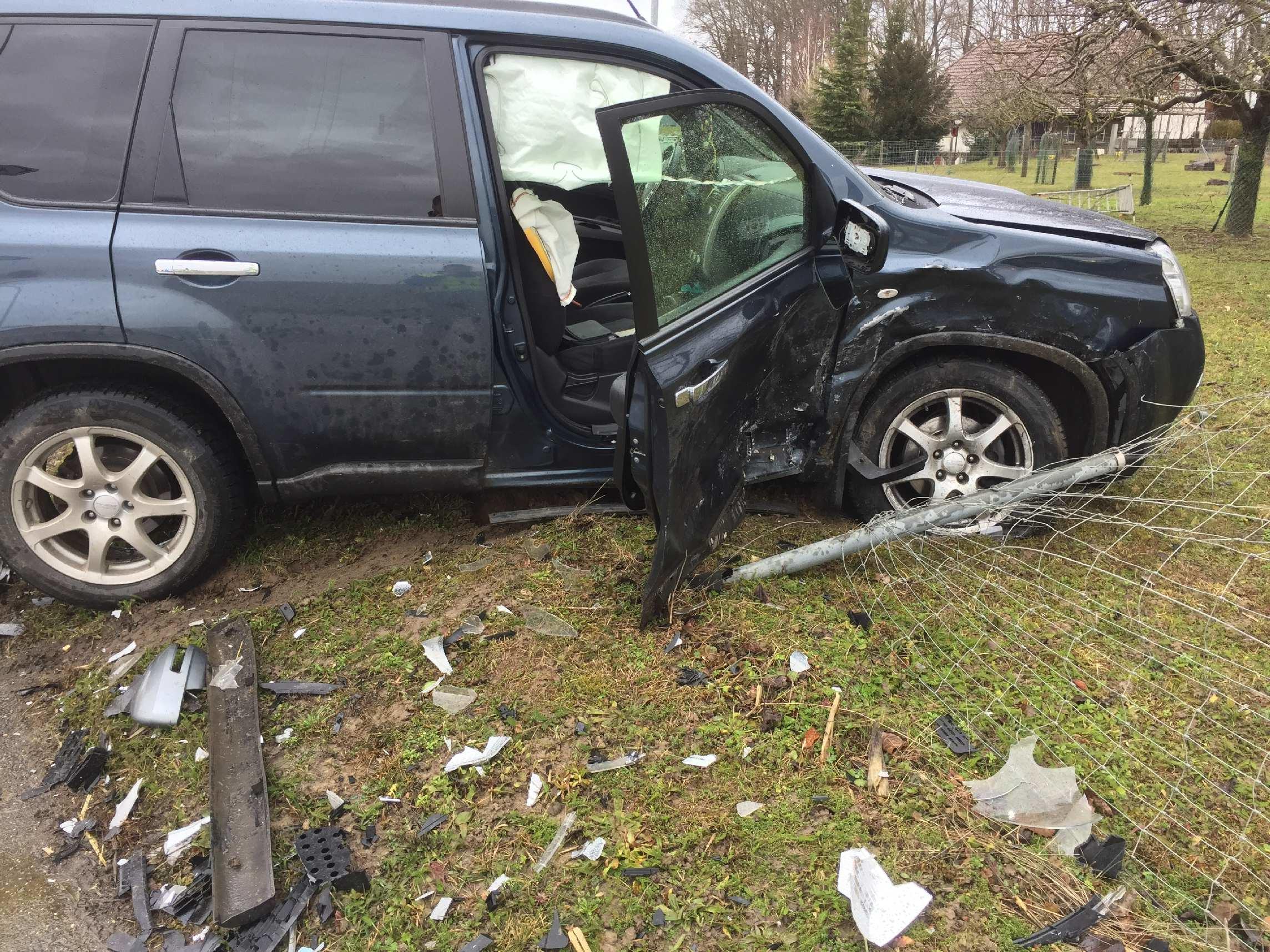 Collision entre deux voitures avec une personne blessée à Morat / Kollision zwischen zwei Autos mit einer verletzten Person in Murten