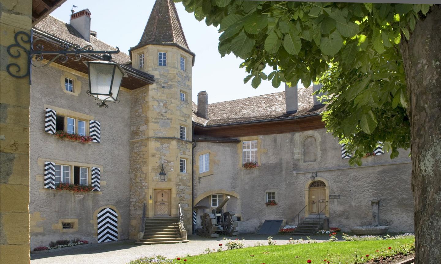 Agrandir l'image Cour du château de Morat