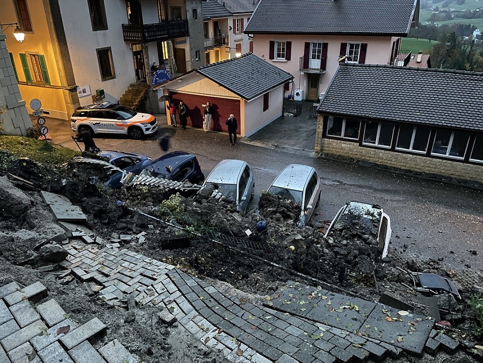 231114_Intempéries dans le canton de Fribourg - Eboulement à Rue