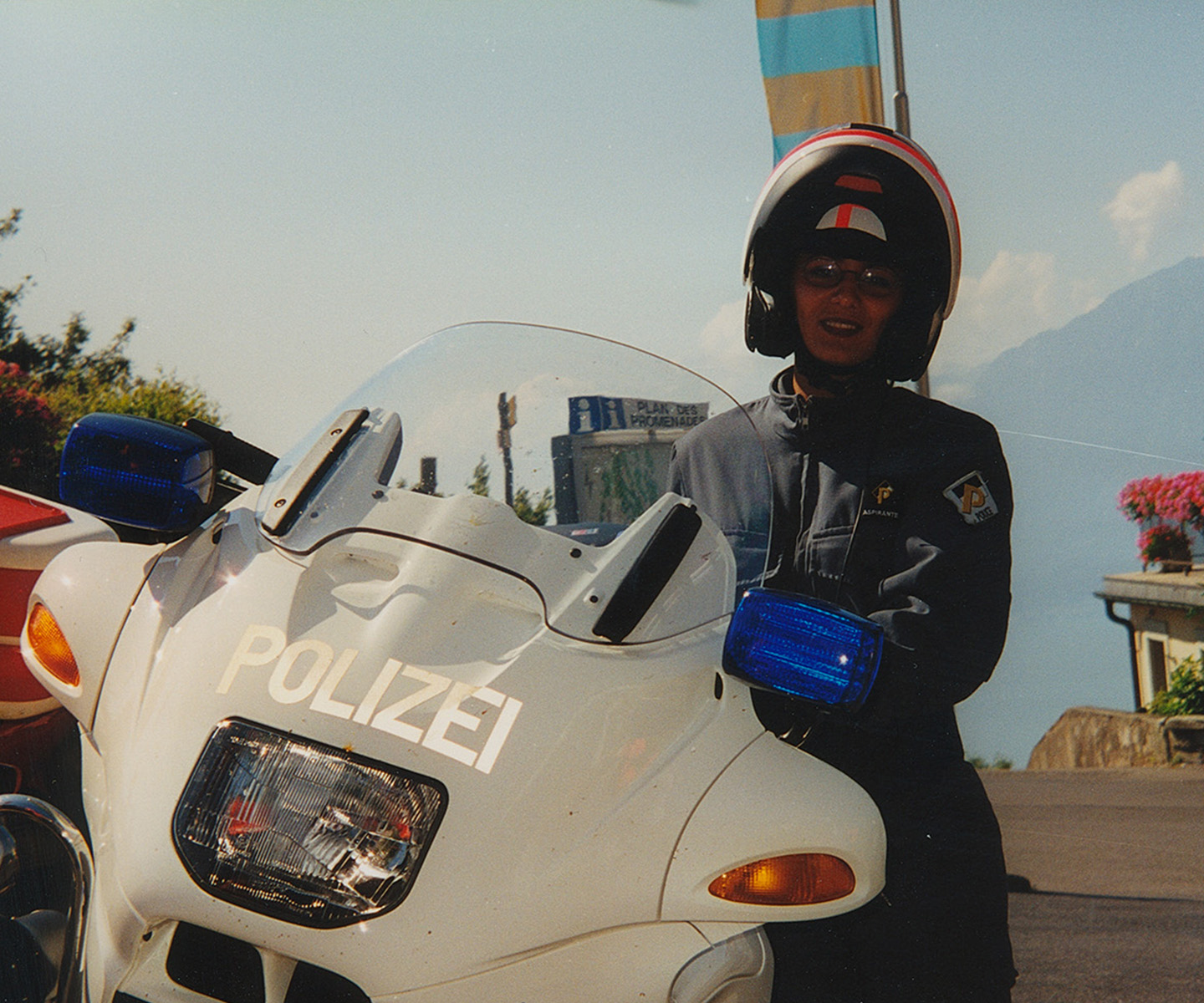 25 ans 1ere gendarme