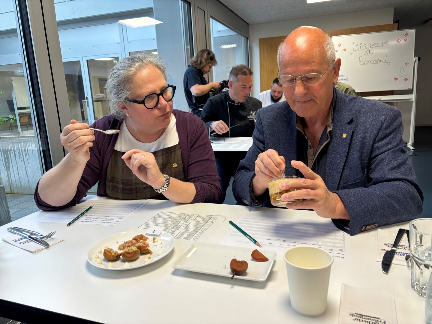 Die Staatsrätin Sylvie Bonvin-Sansonnens und Joël Grandjean in der Jury.