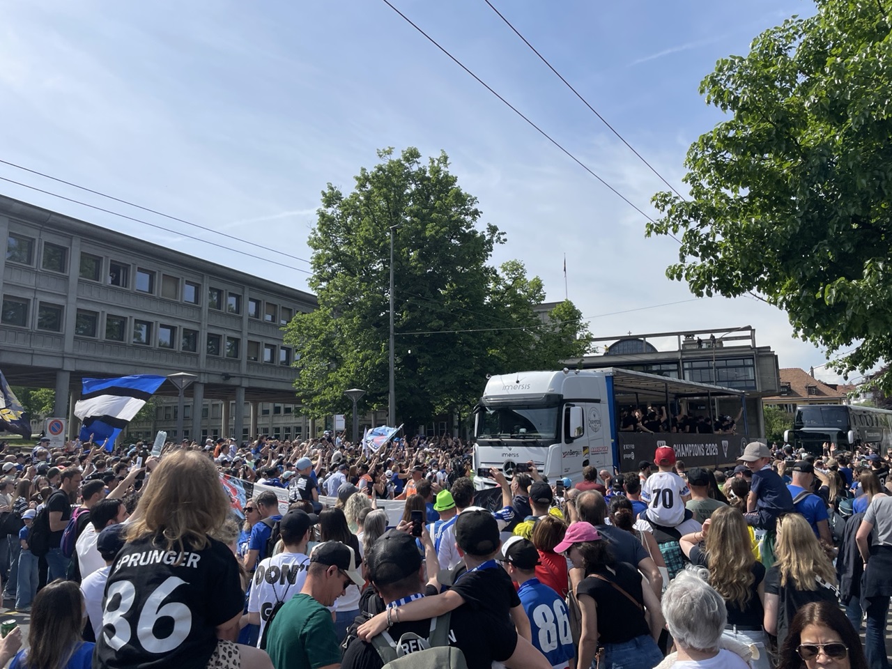 La parade des Champions cortège