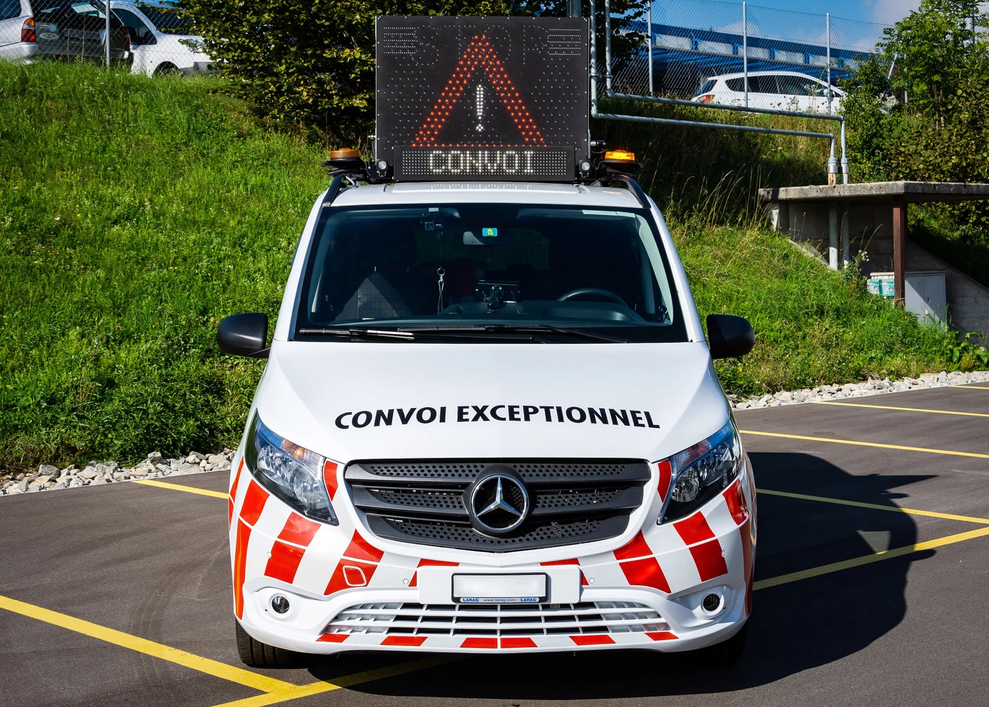 Accompagnant privé de convois exceptionnels 