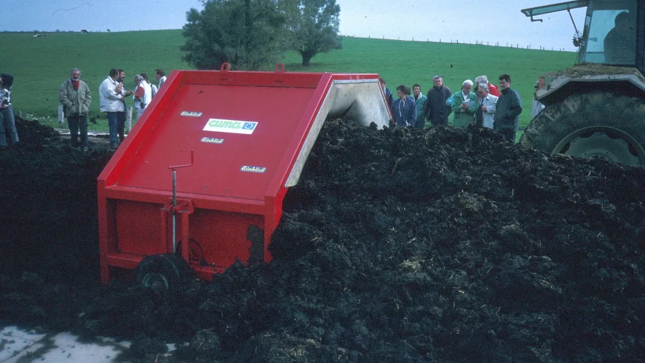    Retourner le compost (1)