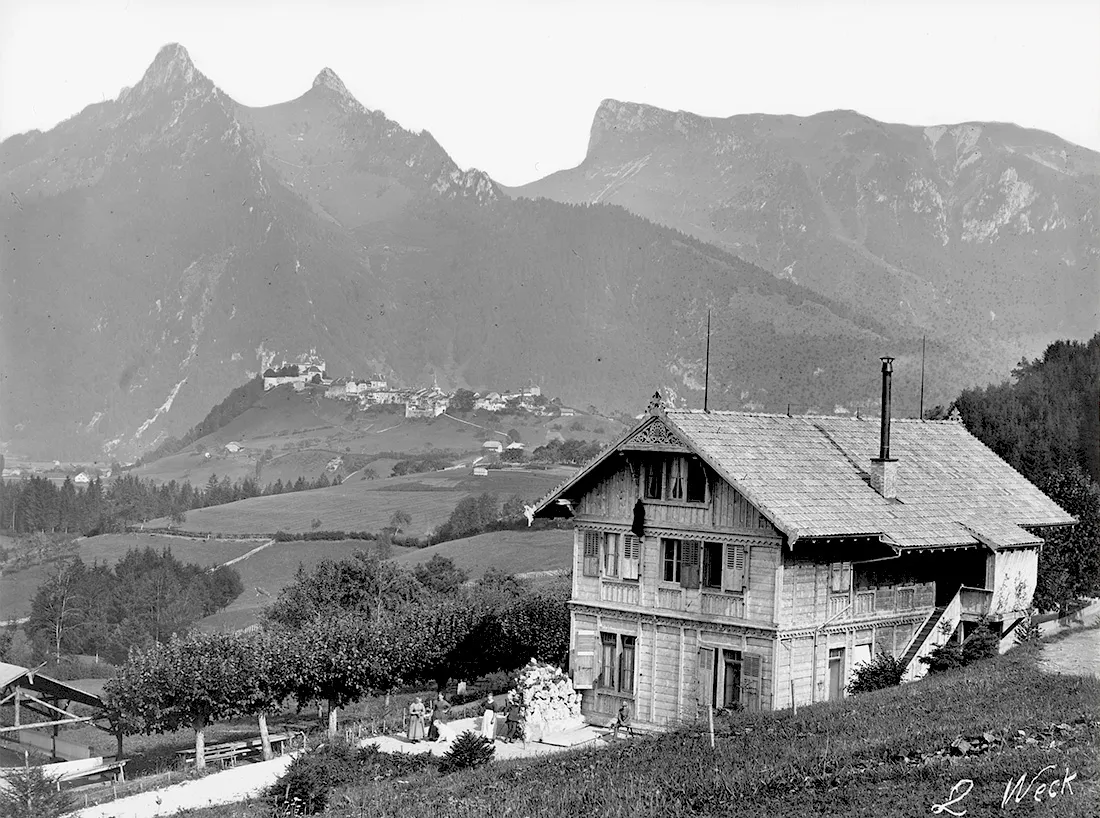 Vue sur le château de Gruyères