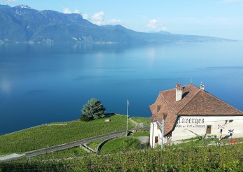 La Grande Maison des Faverges et le Lac Léman