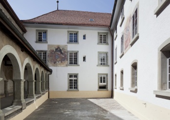 Cour intérieure du Tribunal cantonal - Innenhof des Kantonsgerichts