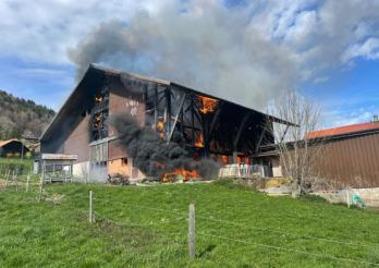 Photo police_ incendie d'une grange à La Roche