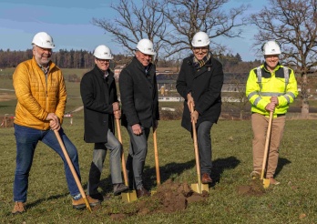 Spatenstich Produktionsneubau der Liebefeld Kulturen AG (v.l.n.r.): Fabian Wahl, Agroscope; Lorenz Hirt, Liebefeld Kulturen AG; 