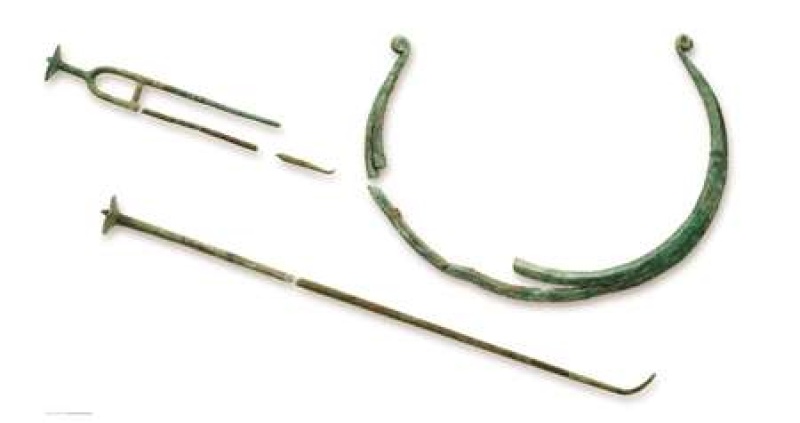 La Tour-de-Trême - 2 tombes de l'âge du Bronze - cahier de l'archéologie 2017