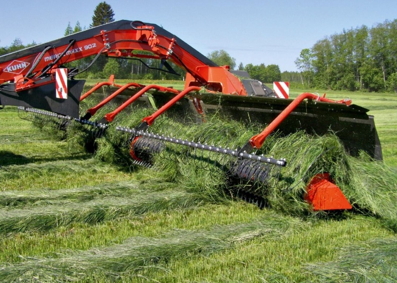 Das Bild zeigt eine Schwaderdemonstration 