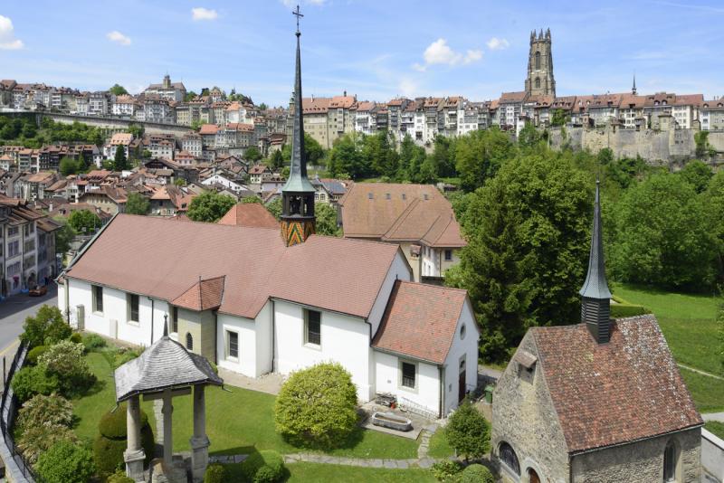 L'église Saint-Jean à Fribourg restaurée par étapes entre 1997 et 2016, présentée en septembre 2017 dans le 22e numéro de la revue "Patrimoine Fribourgeois"