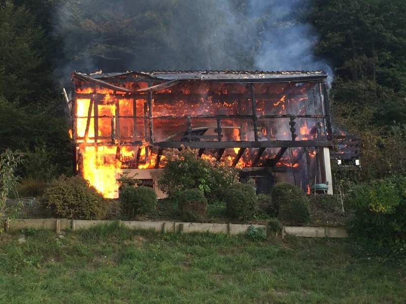 Incendie chalet à Cheyres