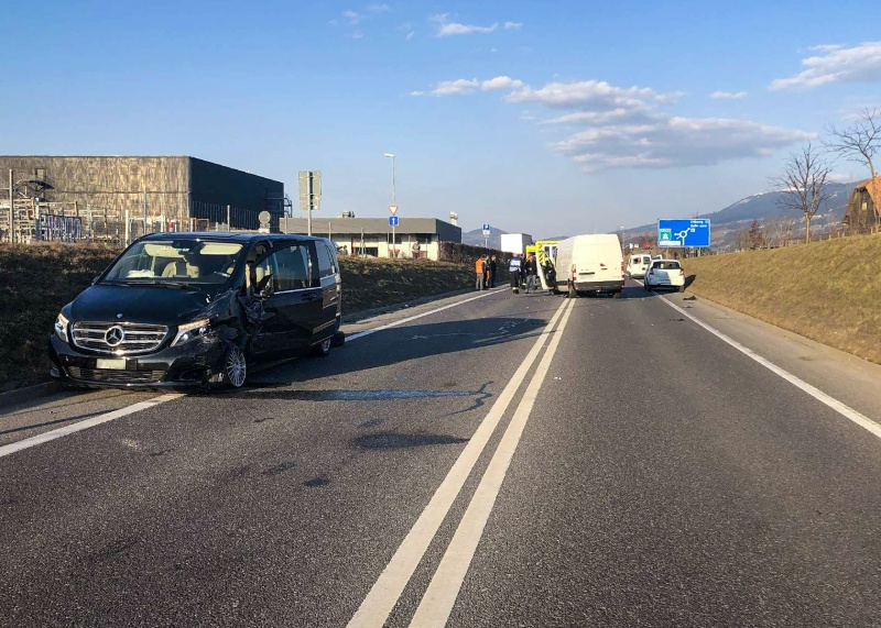 Quatre personnes blessées dans un carambolage à Bulle