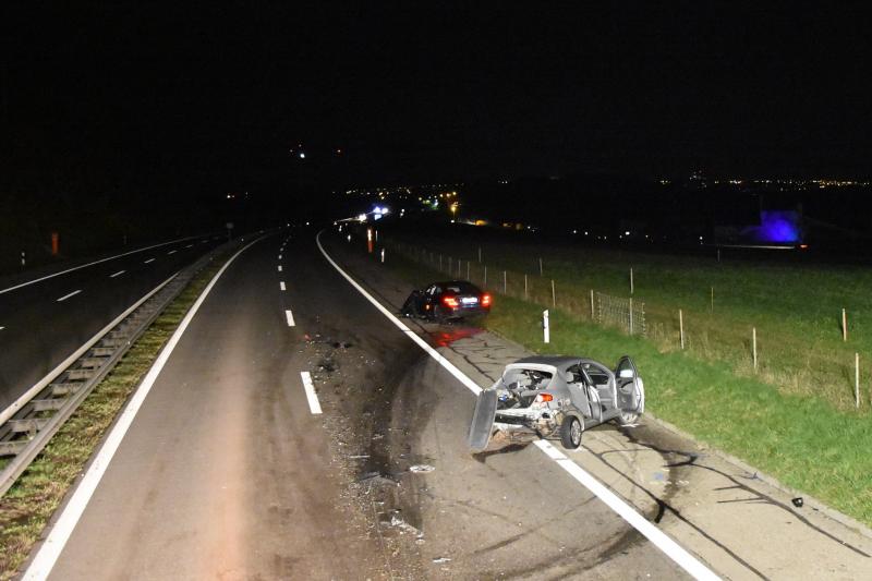 Deux blessés dans un accident sur l’A12 à Ecuvillens / Zwei Verletzte bei einem Verkehrsunfall auf der A12 in Ecuvillens