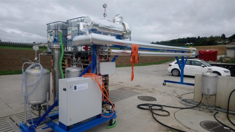 Das Bild zeigt die Biogasanlage von Grangeneuve