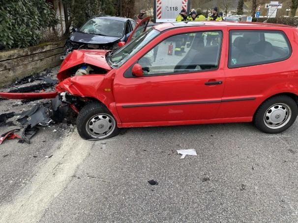 Deux blesses lors d’une collision frontale à Flamatt / Zwei Verletzte bei Kollision in Flamatt