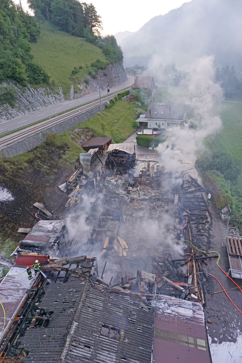 Incendie d’une menuiserie à Montbovon / Brand einer Schreinerei in Montbovon