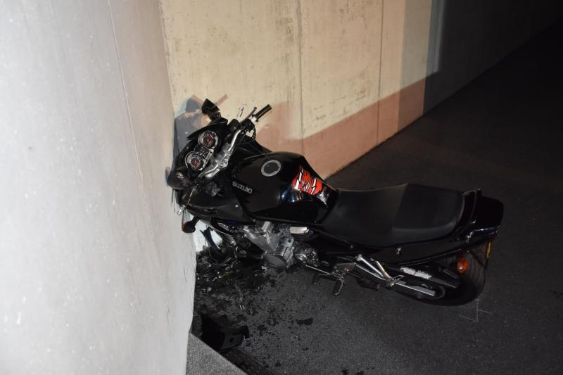 Motocycliste grièvement blessé à Fribourg / Schwerverletzter Motorradfahrer in Freiburg