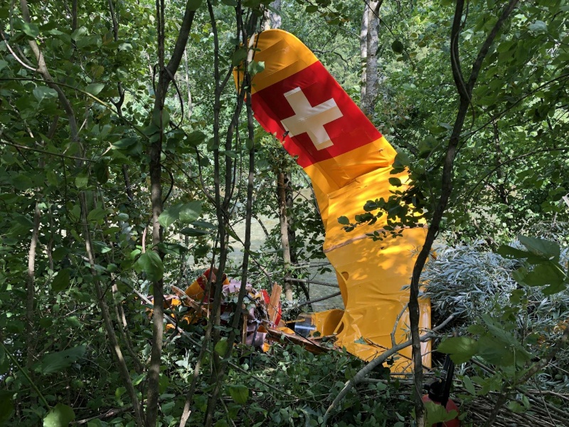 Un aéronef rate son atterrissage et s’écrase en lisière de forêt
