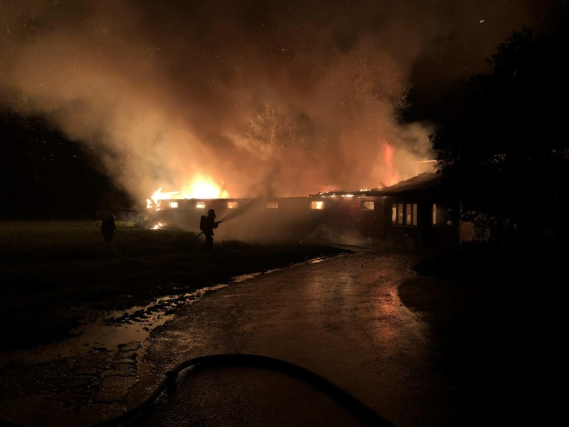 Incendie d’une halle à poulets à Domdidier / Brand eines Geflügelstalles in Domdidier