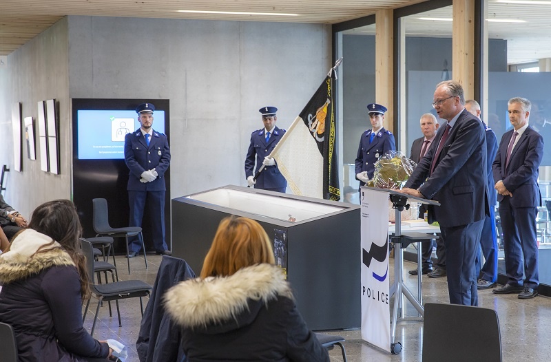 L’Etat témoigne sa reconnaissance à un jeune homme pour son courage civique lors d’une grave agression/Der Staat dankt einem jungen Mann für seine Zivilcourage
