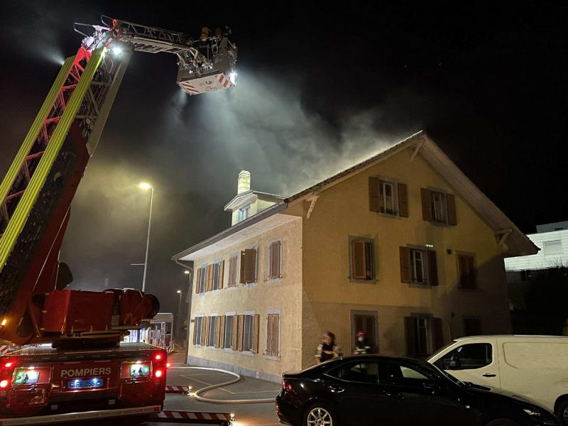 Incendie dans un petit immeuble à Marly / Brand in einem Wohnhaus in Marly