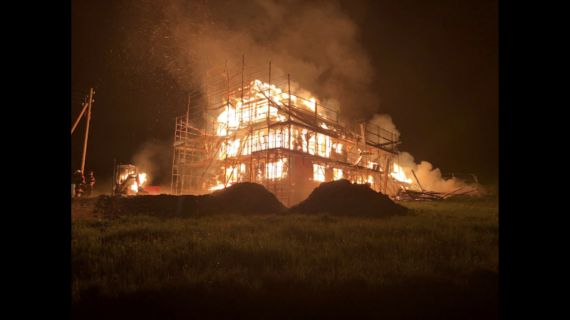 Incendie d’une ferme inhabitée à Heitenried / Feuer auf einem unbewohnten Bauernhof in Heitenried