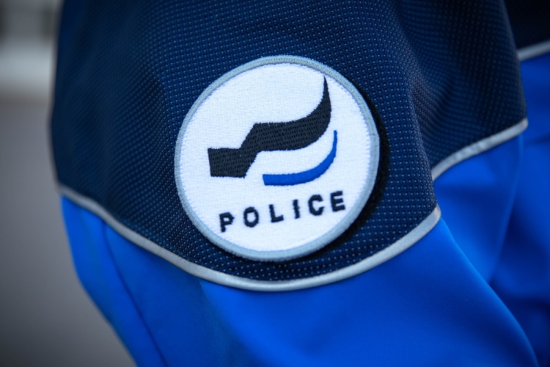 Rassemblement d’une centaine de personnes à Villars-sur-Glâne / Versammlung von hundert Menschen in Villars-sur-Glâne