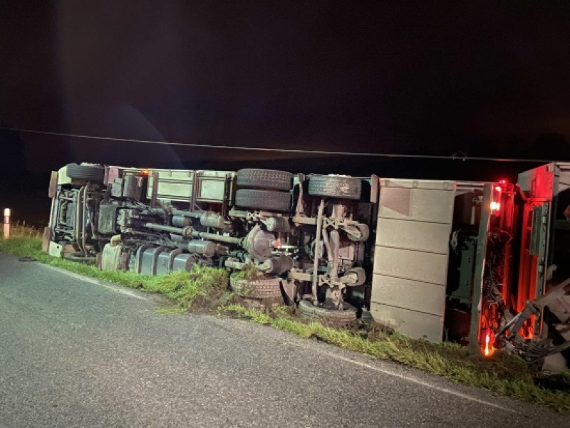 Accident de la circulation avec un camion transportant des animaux à Tavel / Verkehrsunfall mit einem Tiertransporter in Tafers