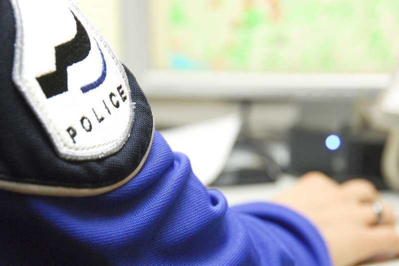 Un homme surpris en flagrant délit d’agression en ville de Fribourg est placé en détention avant jugement / Ein Mann, der auf frischer Tat bei einer Aggression in der Stadt Freiburg ertappt wird, wurde in Untersuchungshaft genommen