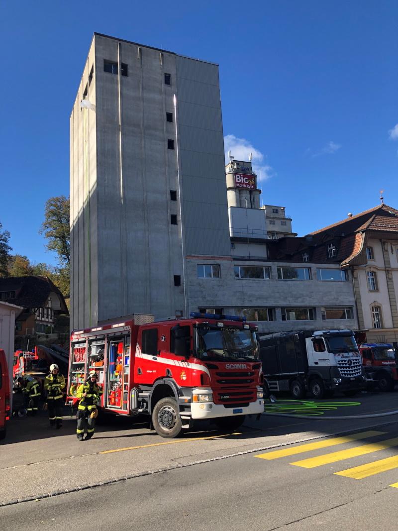 Un incendie se déclare à Flamatt/Brandausbruch in Flamatt