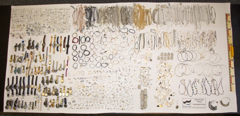 Cambriolage d’une bijouterie à Avry-sur-Matran / Einbruchdiebstahl in eine Bijouterie in Avrysur- Matran