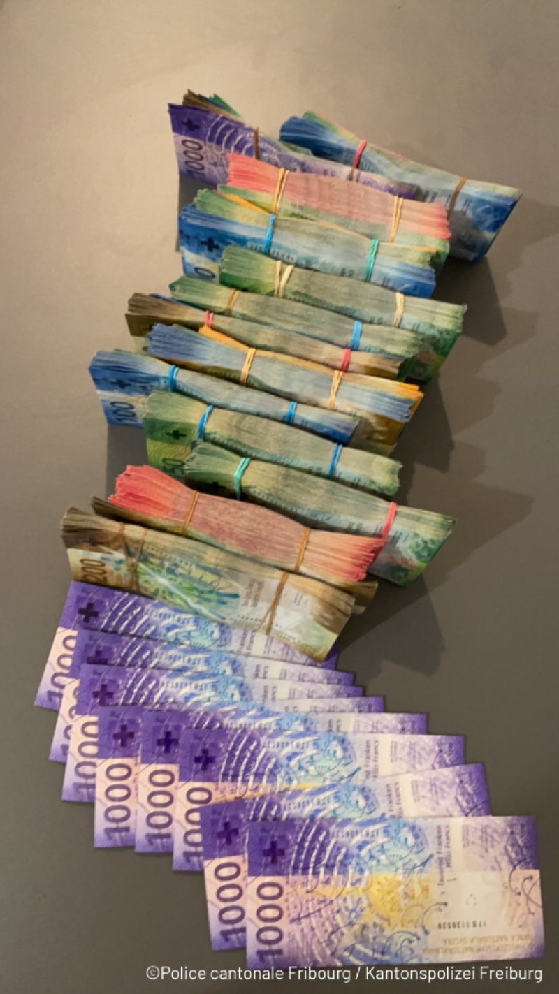 Démantèlement d’un gros trafic de stupéfiants orchestré depuis Romont/Zerschlagung eines von Romont aus organisierten Drogenhandels