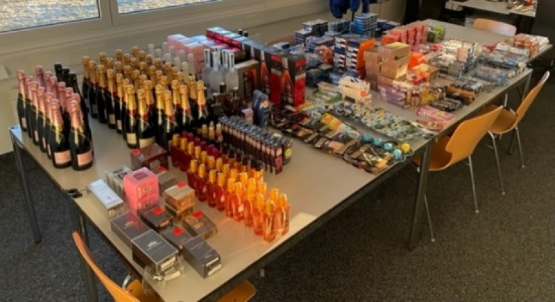 40 vols à l'étalage/40 Ladendiebstähle