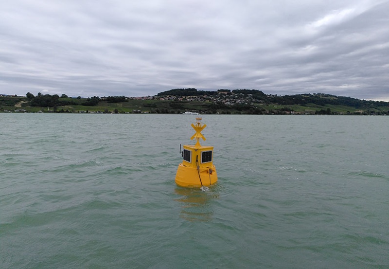 Sonde pour mesurer la température dans le lac de Morat