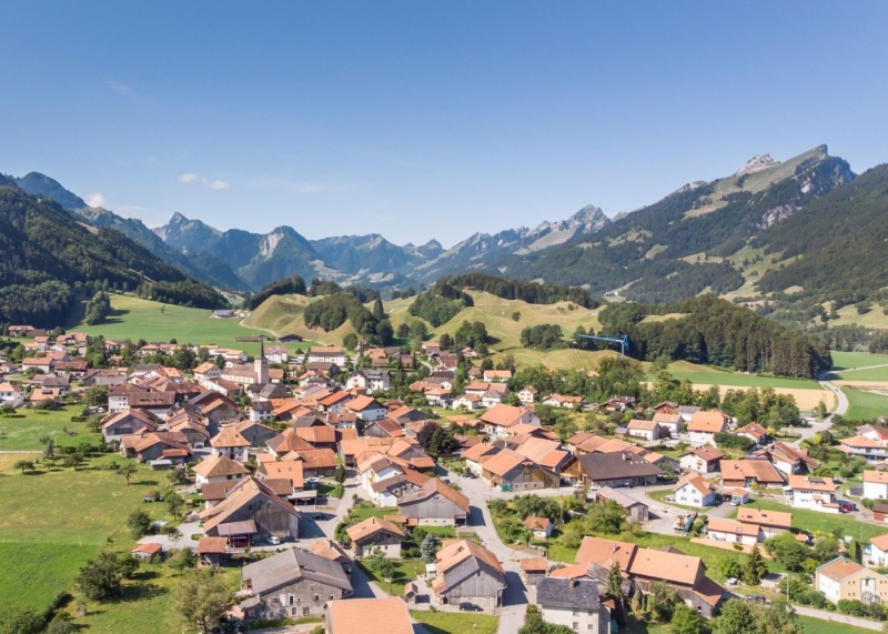 Photo aérienne du village de Grandvillard