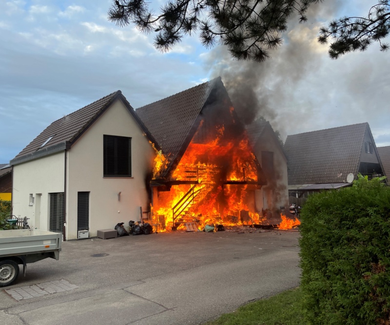 Incendie dans une villa contiguë à Cheyres