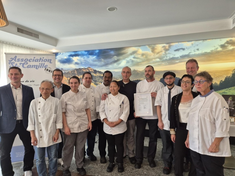 Remise de la charte "cuisinons notre région", Association St-Camille, octobre 2025