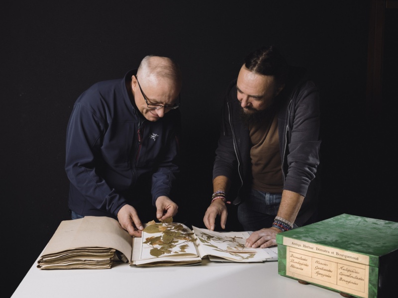 Chaque boîte encore à digitaliser porte en elle l'espoir d'exhumer de nouvelles histoires fascinantes.