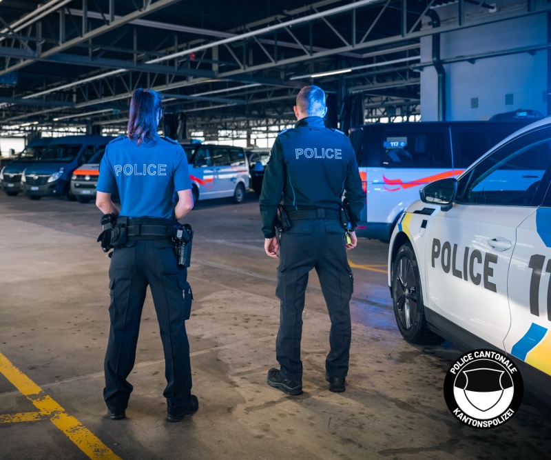 Les polices latines s’équipent de l’uniforme des polices suisses