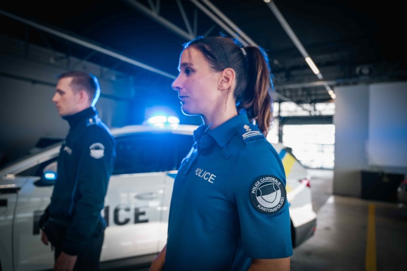 Les polices latines s’équipent de l’uniforme des polices suisses