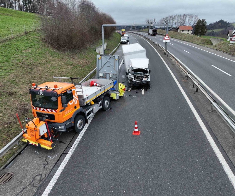 Un accident provoque la fermeture de l’A12 entre Rossens et Bulle