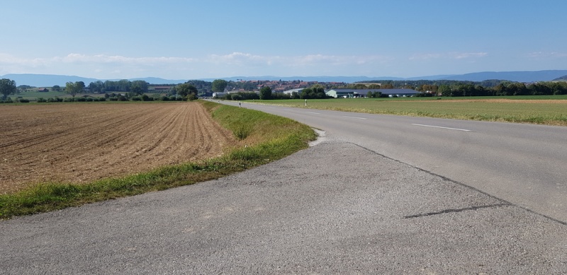 Photo d'un carrefour de St-Aubin vers Domdidier