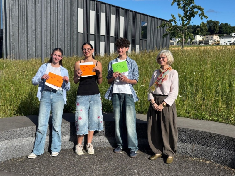 Jessie Pache, Margaux Gavillet et Guillaume Campagnoli, avec Christine Barras, présidente du jury.