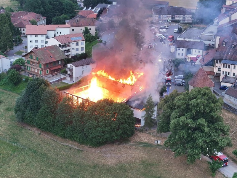 Incendie halle de gym à Romont